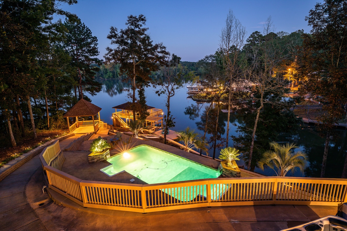 Gorgeous 6BR Lake Home w/Pool, Hot Tub & Boathouse