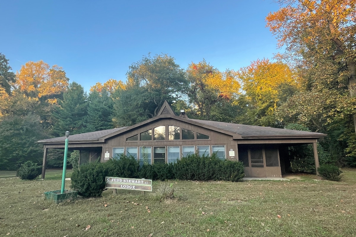 Rustic Lodge on Chesapeake Bay - Camp Tockwogh