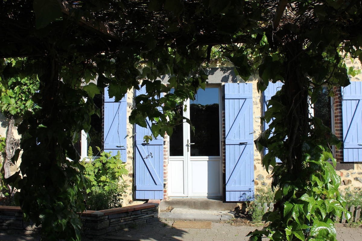 Agréable ferme le Gray avec piscine et jacuzzi