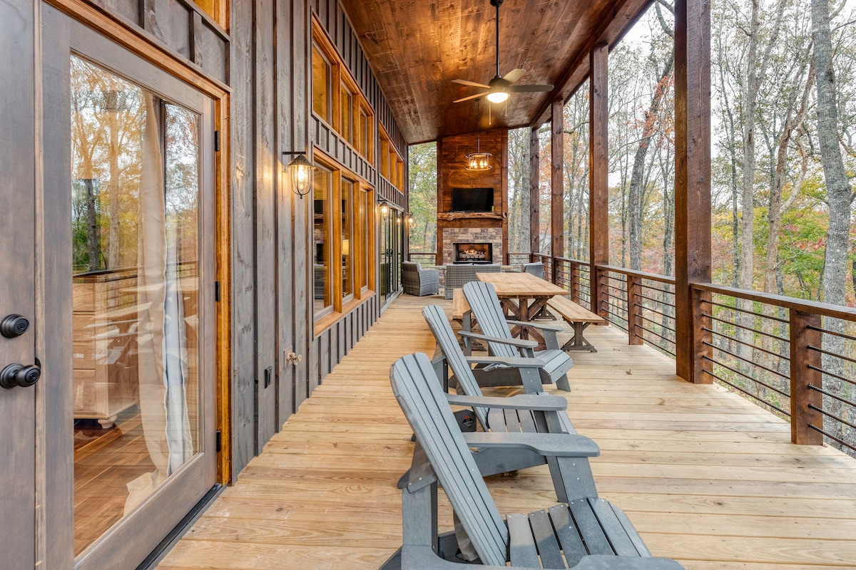 Mtn Chalet - Hot Tub, Game Room, Wi-Fi, Fire Pit
