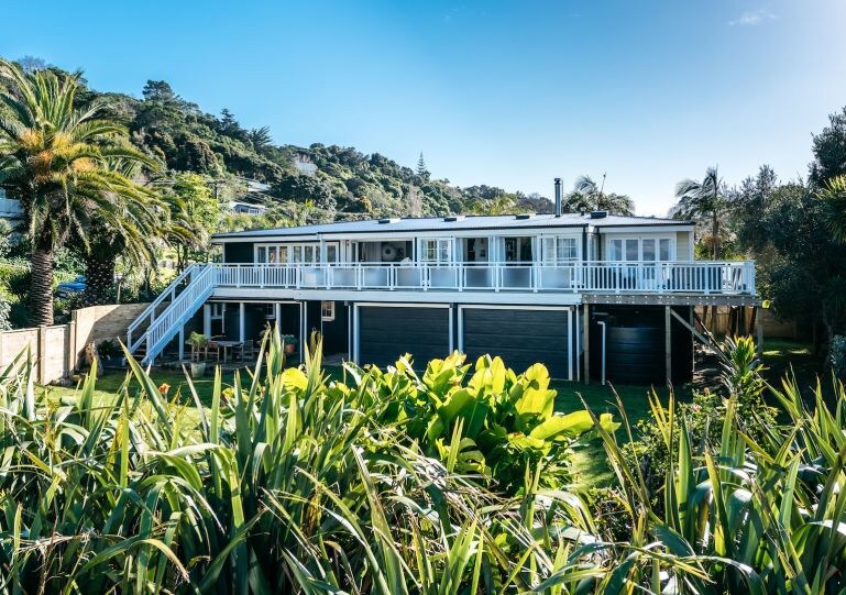 Lannan Beach House - Stay Waiheke