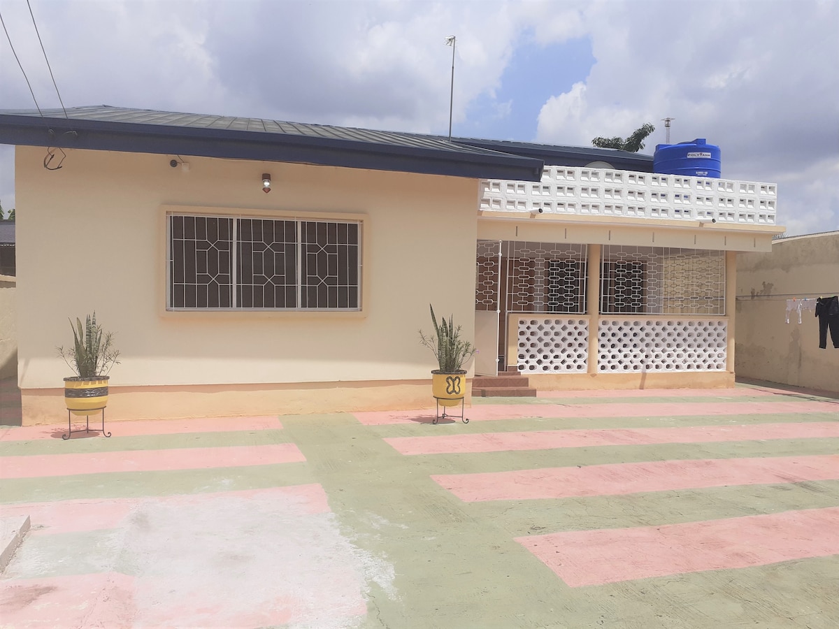 库马西（ Kumasi ）可爱的3卧室度假屋