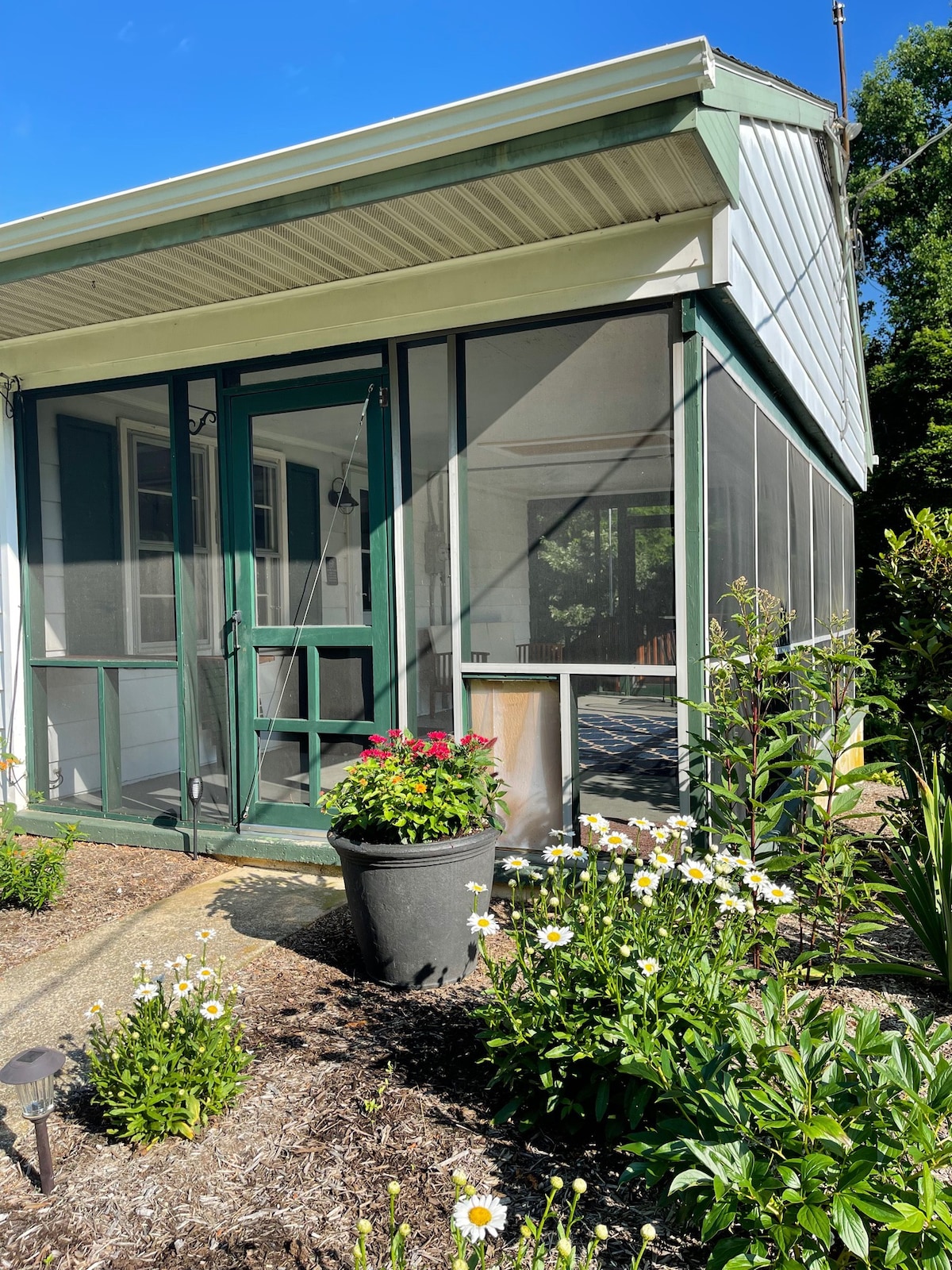 Quiet & Scenic: Lancaster County remodeled rancher