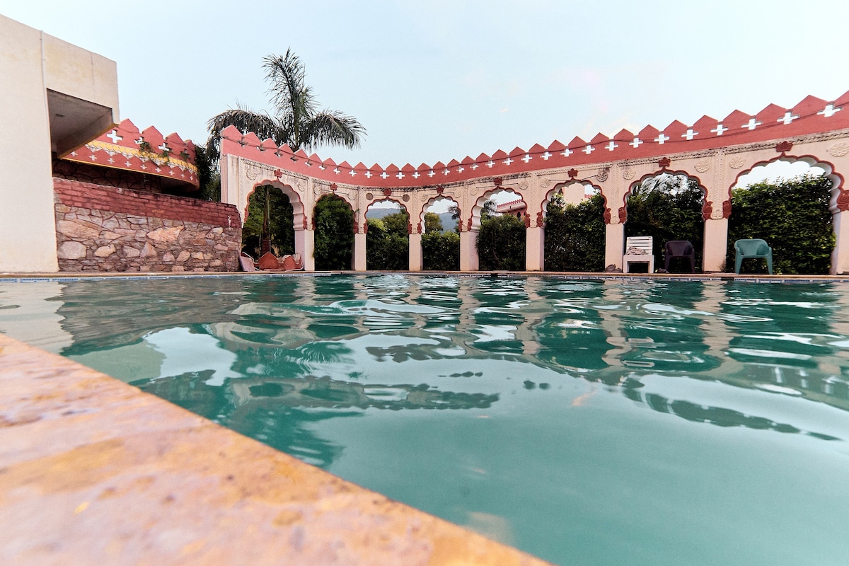 Charming  Room at Resort in Pushkar with Pool