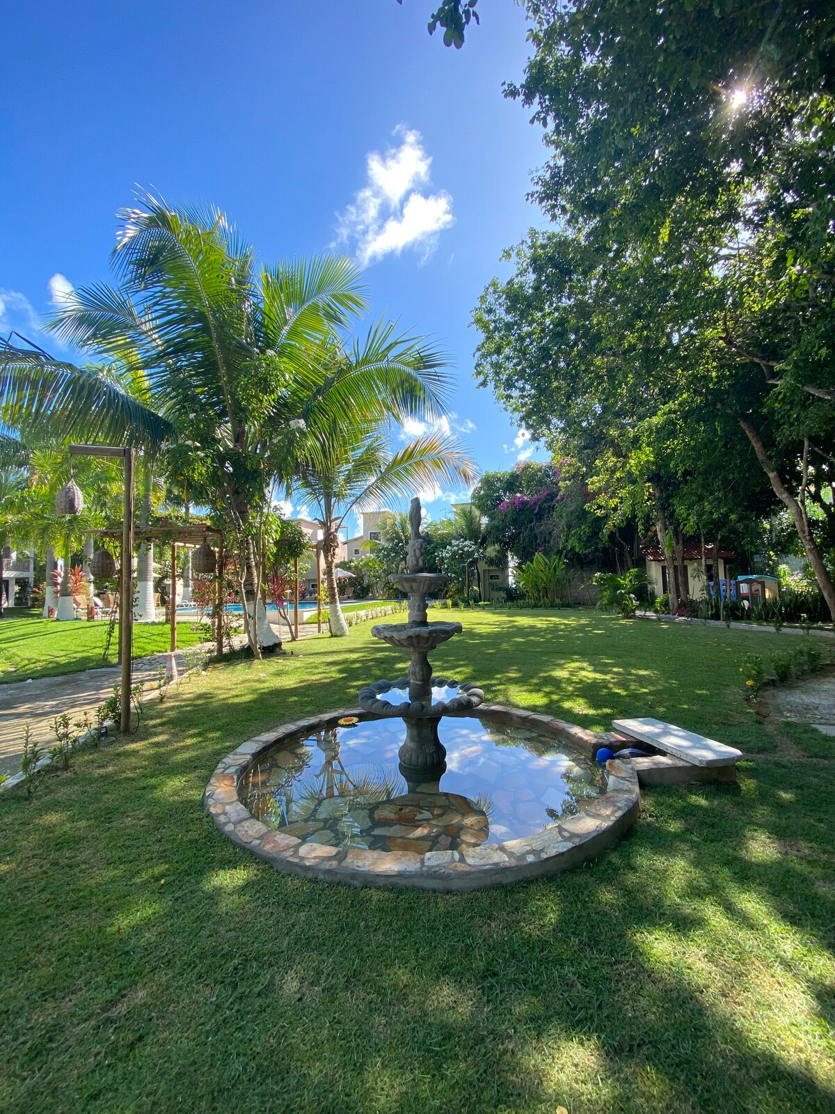 Linda casa de 2 quartos em Condomínio com piscina