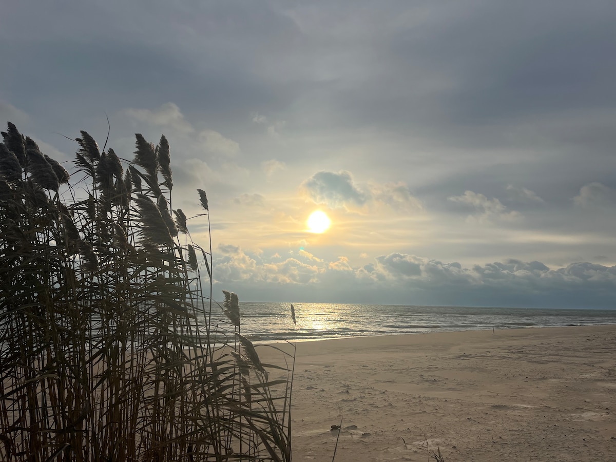 Cozy stay along Lake Huron