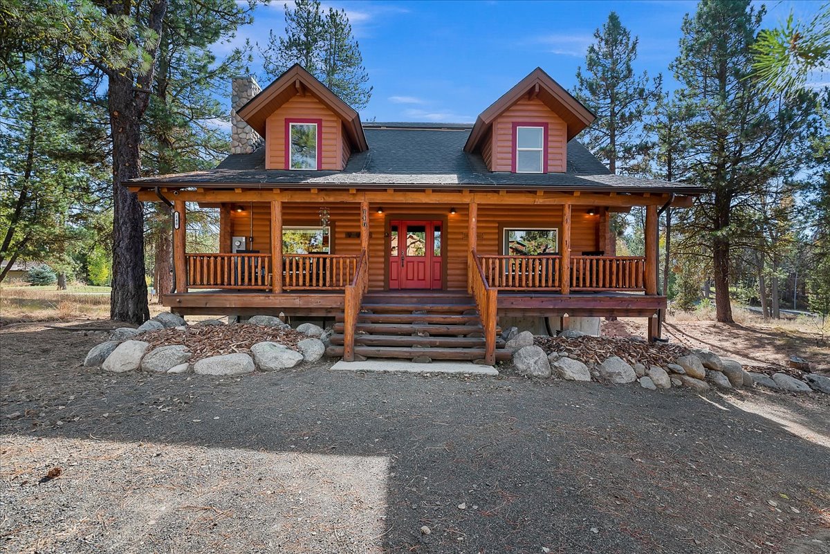 Log Cabin With Game Room Near Skiing & Lake