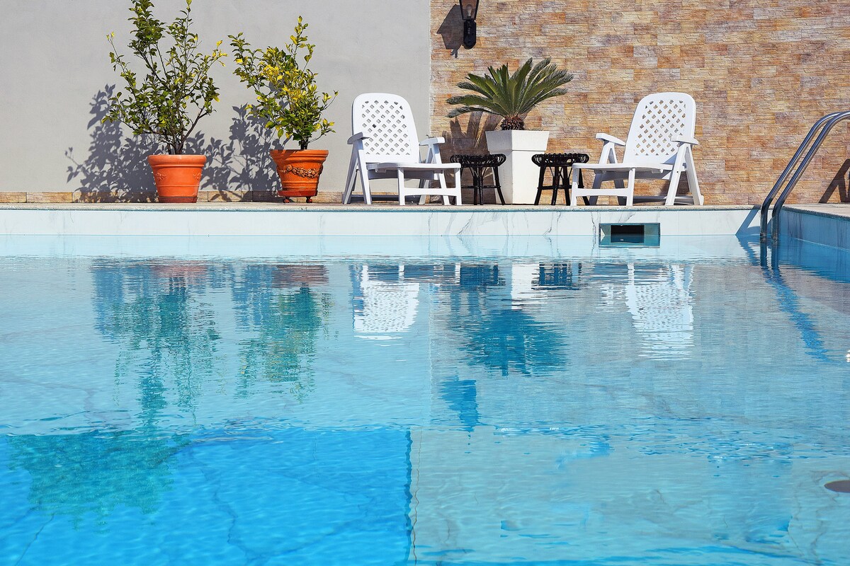 别墅配备私人泳池，位于Conegliano