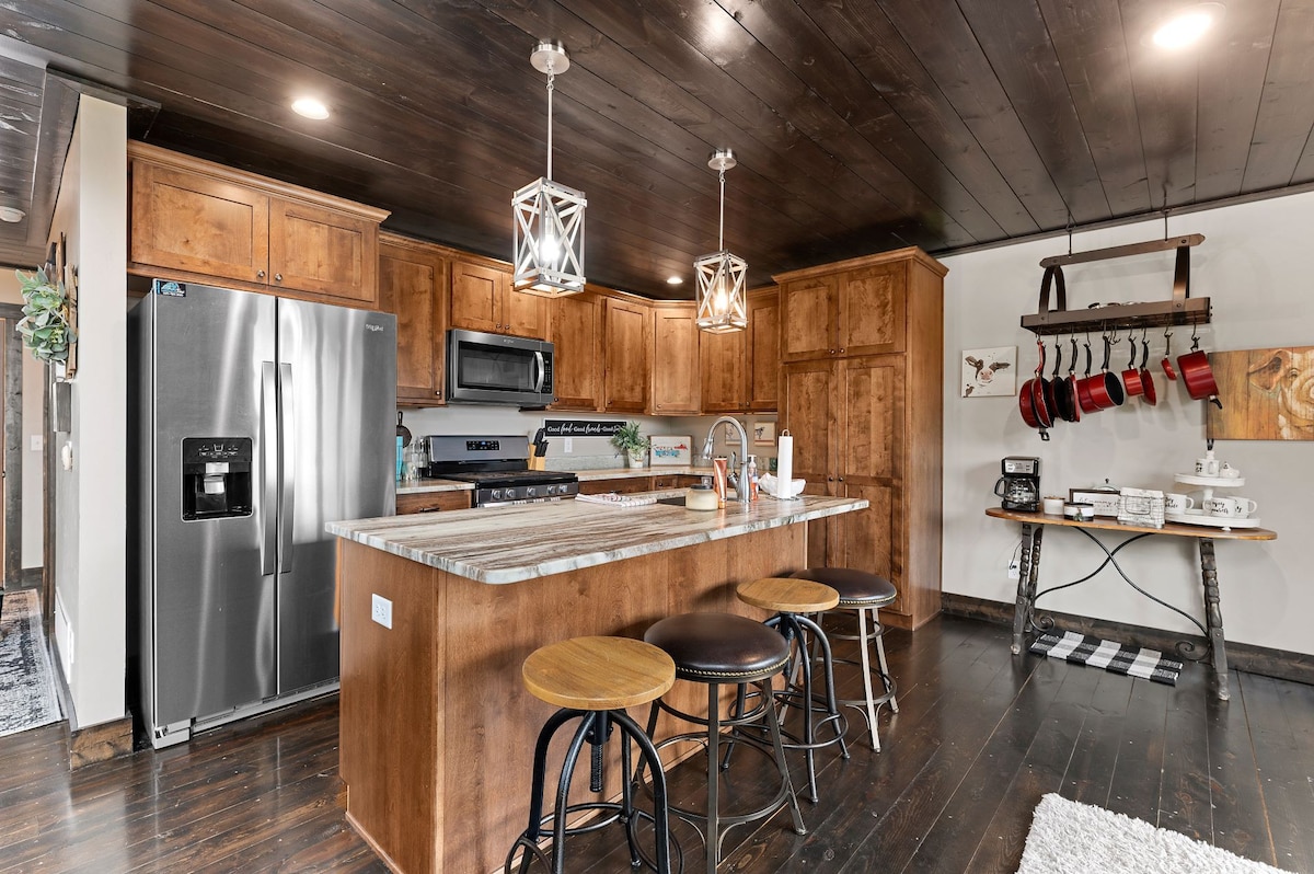 Whiskey Hills Cabin At Terry Peak, Black Hills