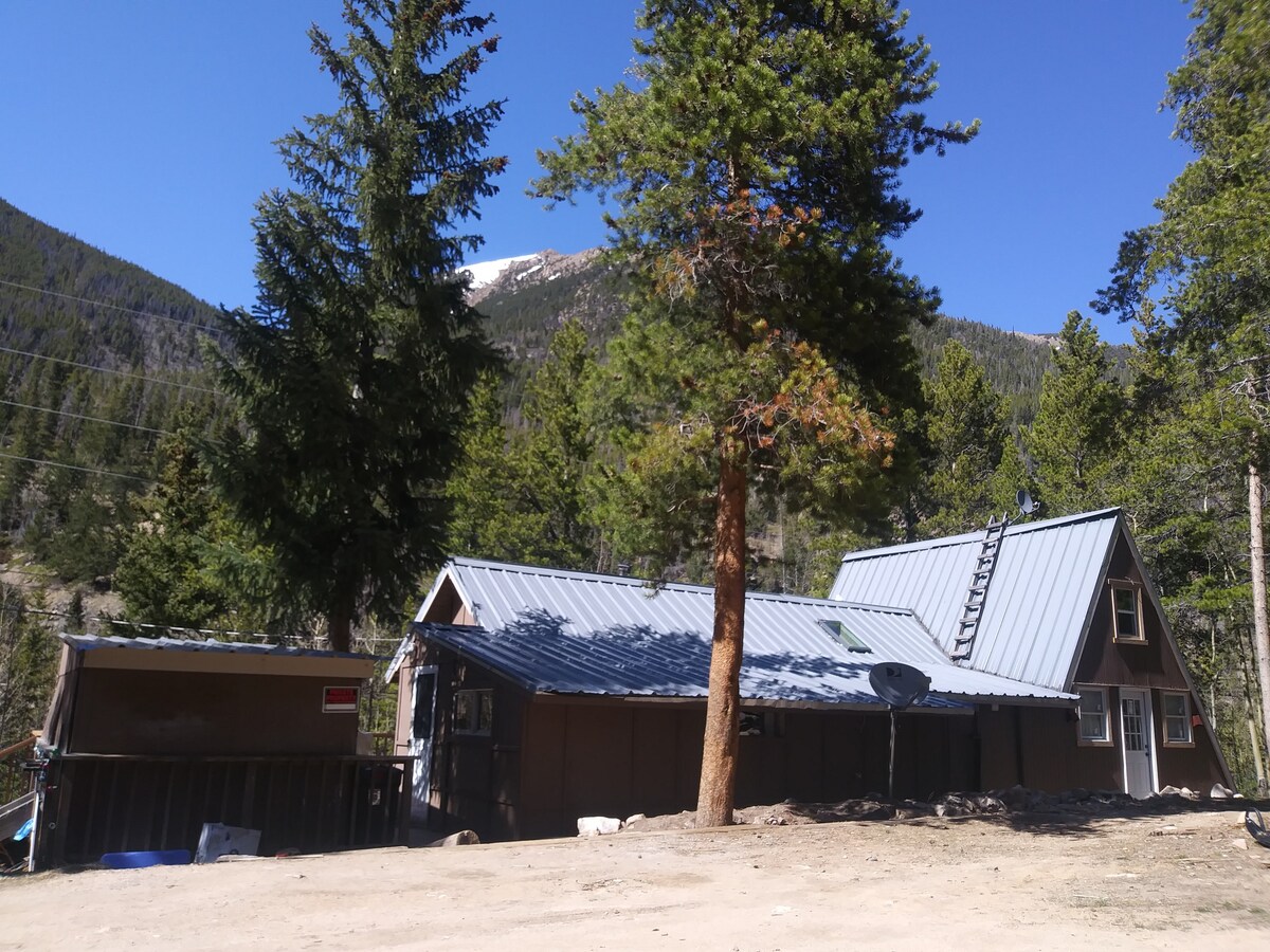 Ski Cabin close to Loveland Ski Area