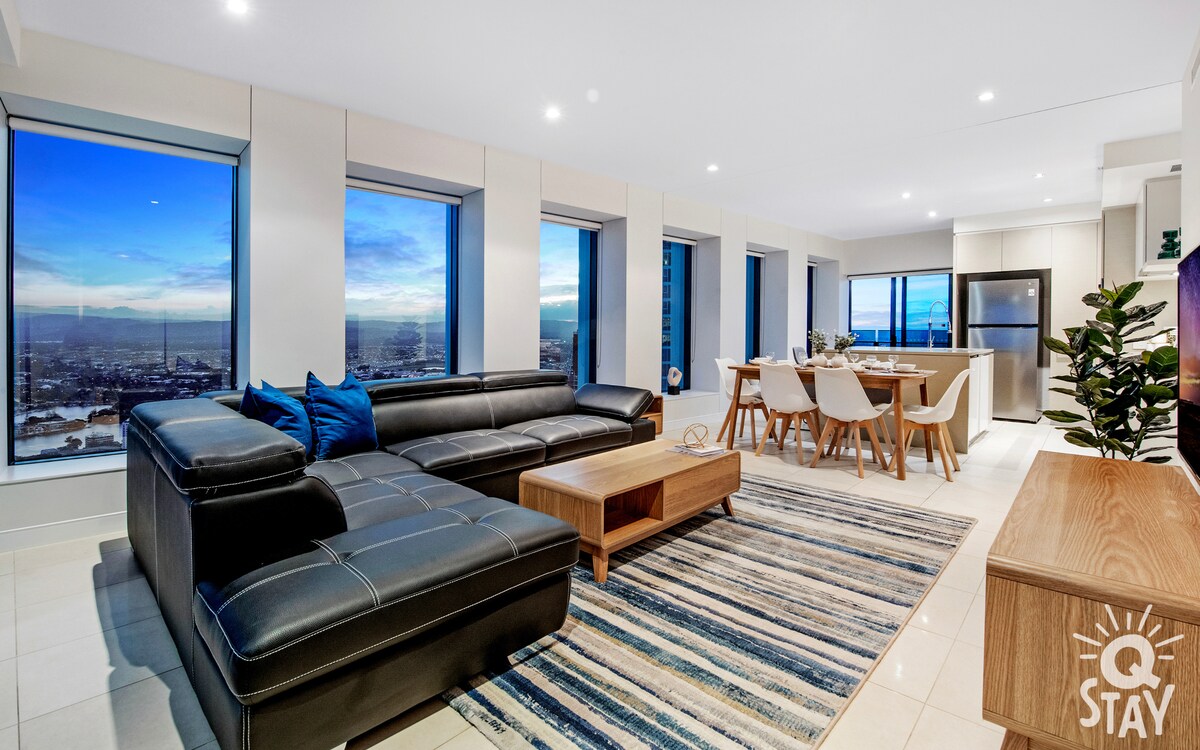 3 Bedroom Skyview Unit in Surfers Paradise