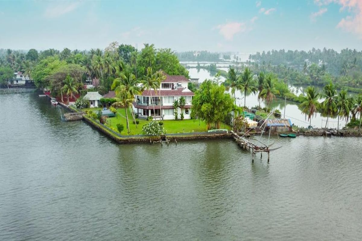 BluSalzz Manor - Water's Edge, Kochi - Kerala