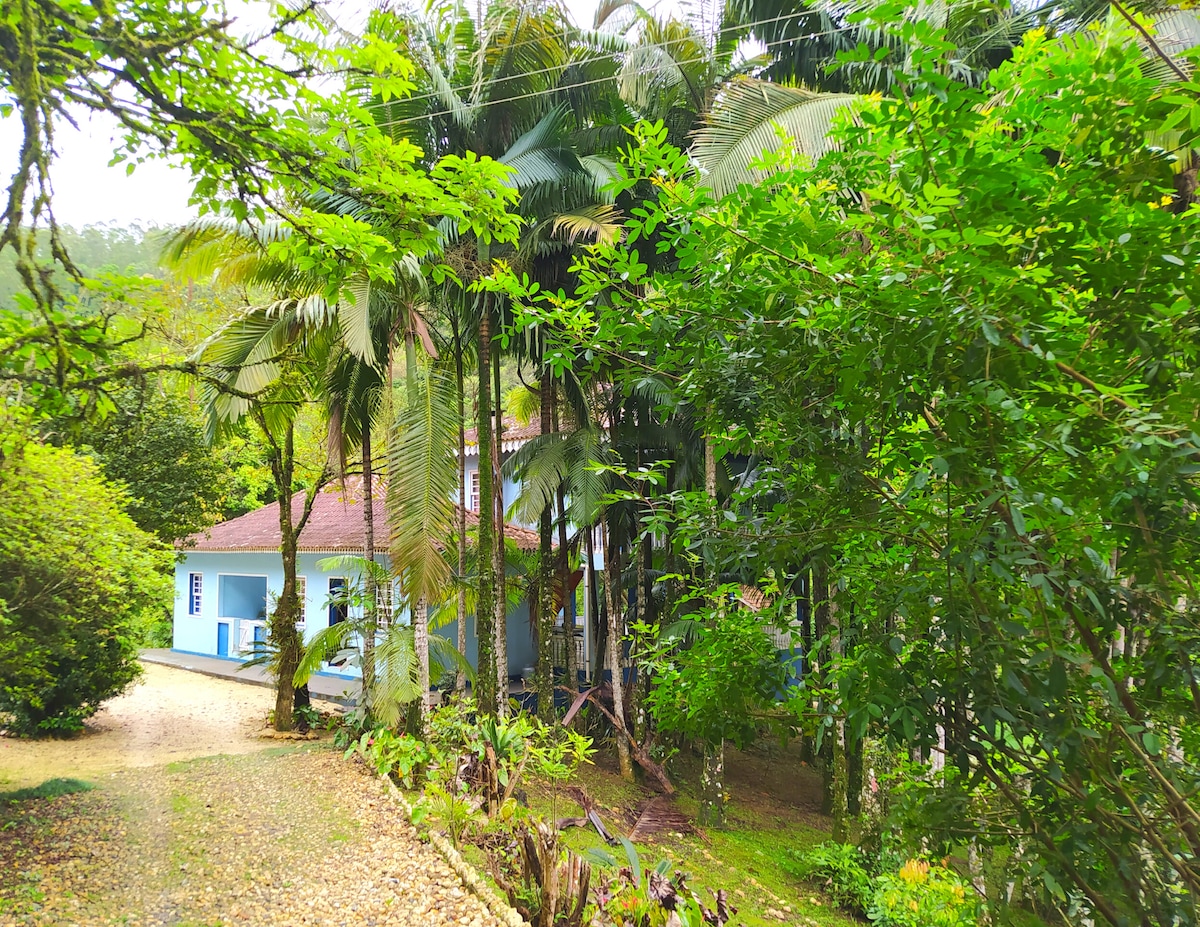 Casa com Riacho em sítio em Vidal Ramos SC.