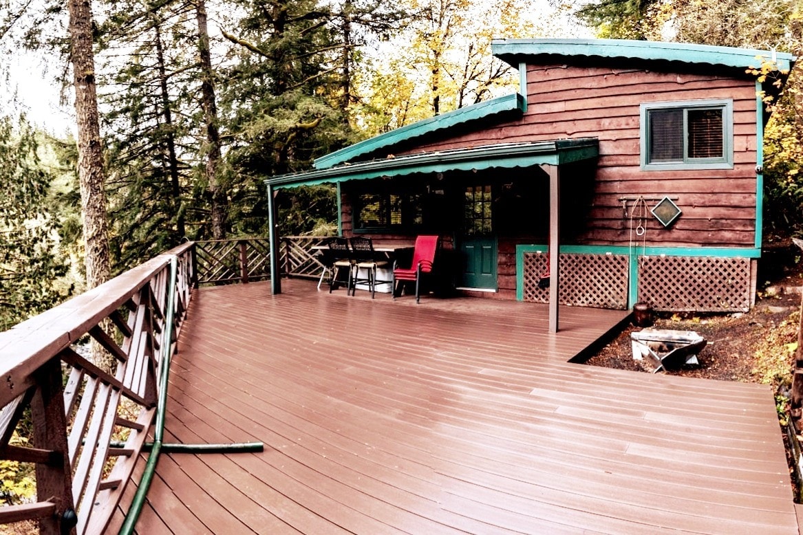 Welch Cabin on the Kalama 
 ~A License To Chill~