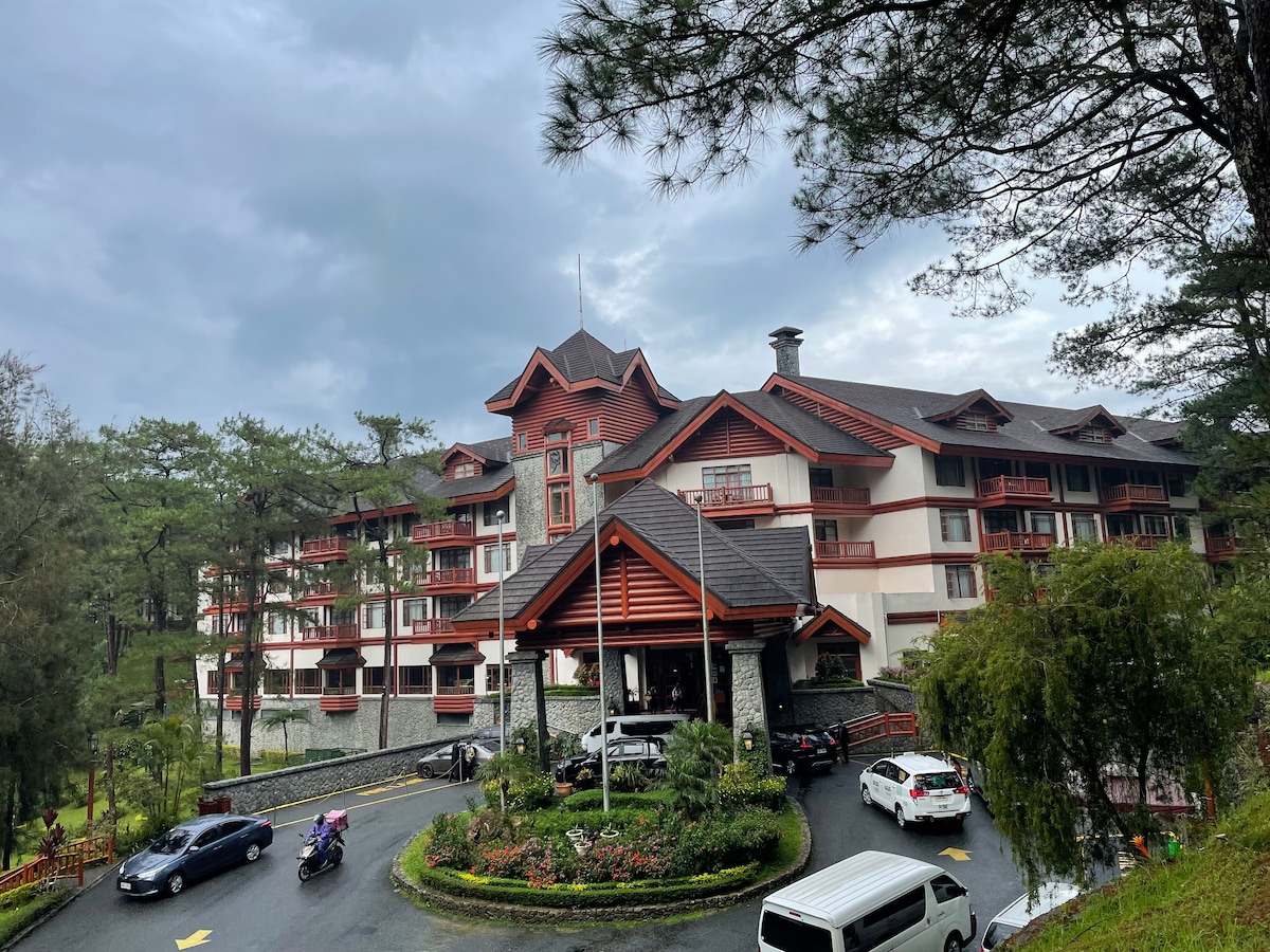 The Manor Hotel豪华单间套房花园景观