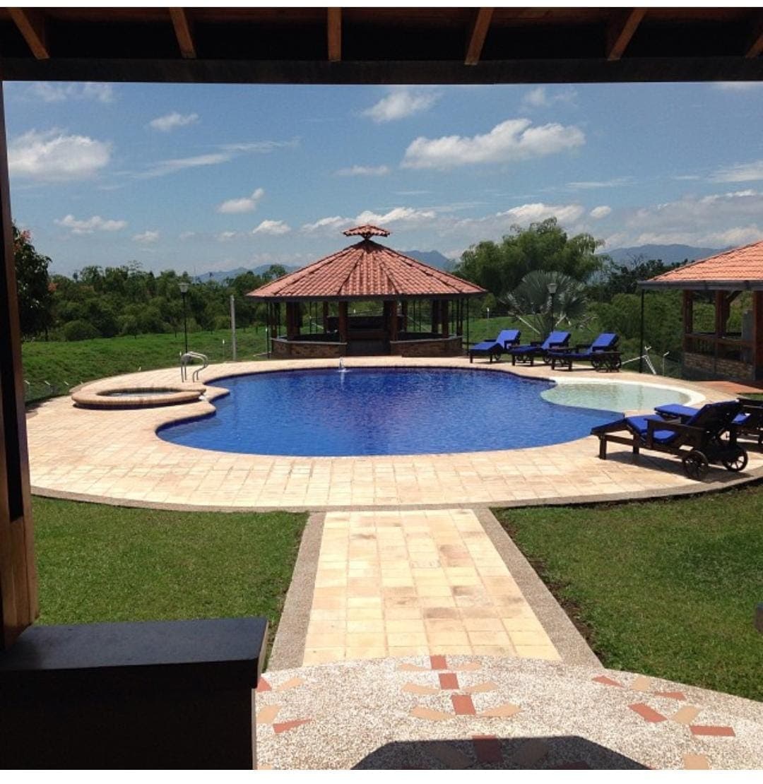 hermosa finca, sauna turco piscina cerca  a panaca