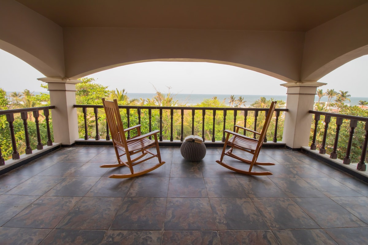 Sea view room in luxury Costa Verde villa