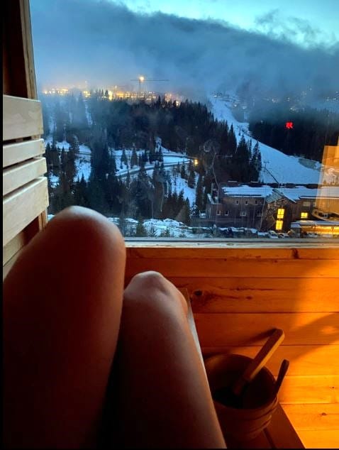 Ski-in/ski-out, balcony sauna, free parking & WiFi