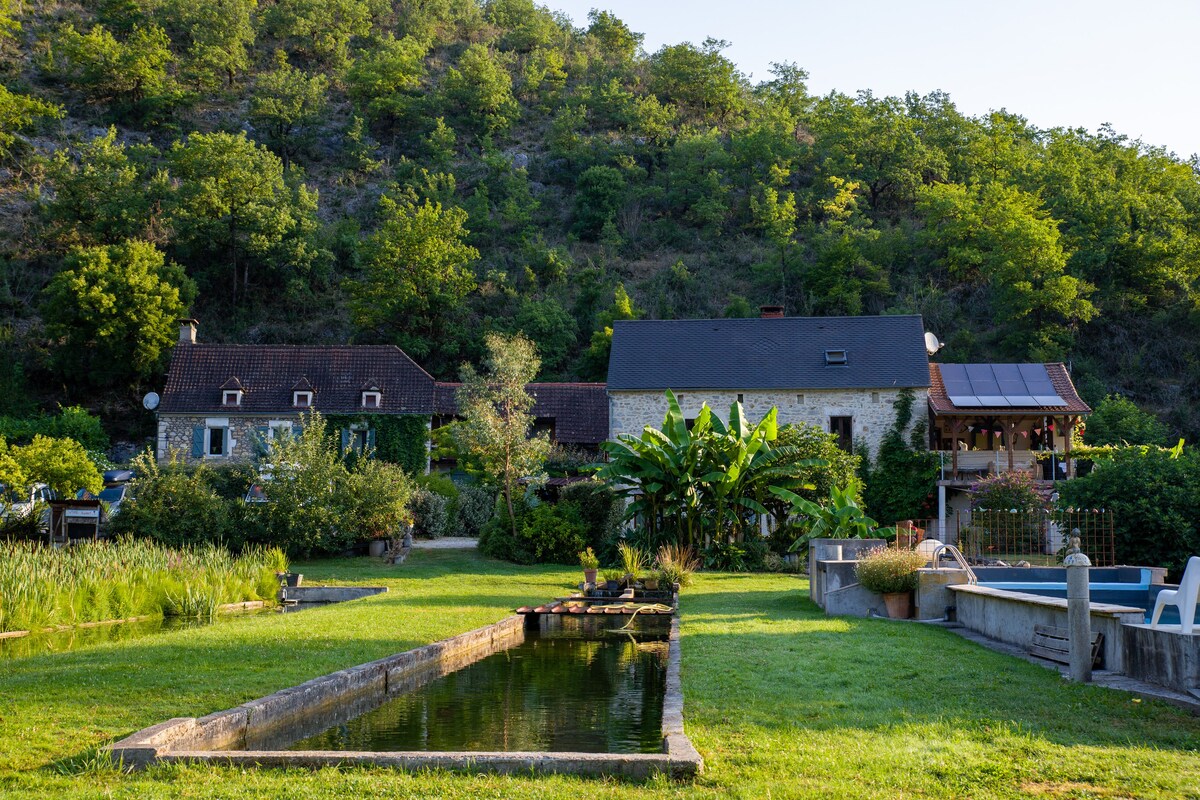 Les pieds dans l'eau, Gîte la Source