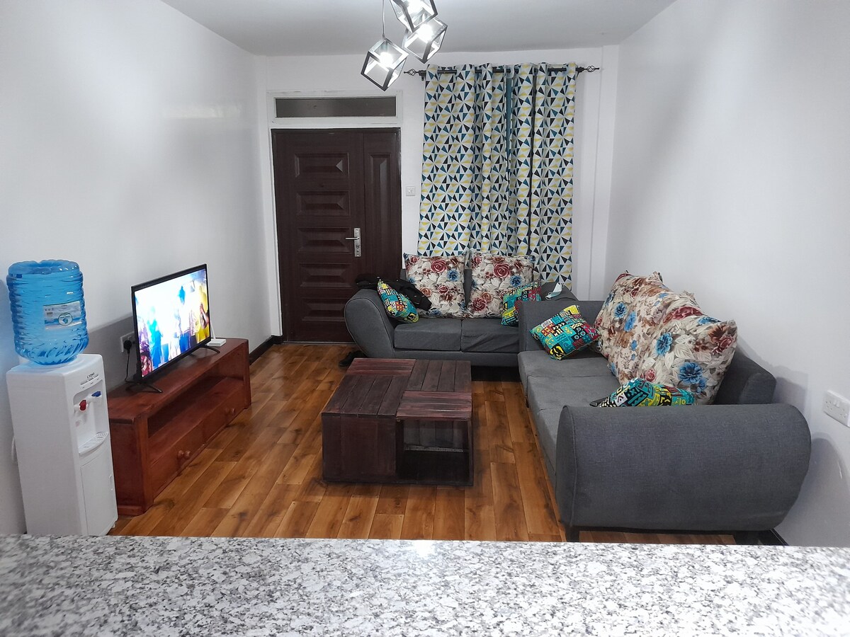 Fully furnished 2Bedroom house with free Parking.