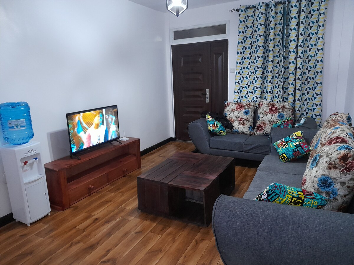 Fully furnished 2Bedroom house with free Parking.