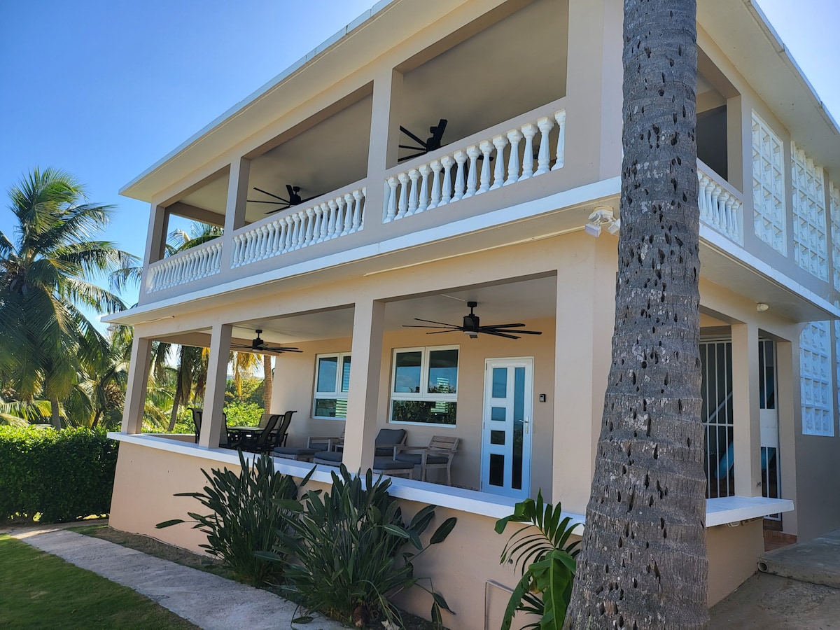 Sands Beachfront Upstairs with Ocean View & Pool