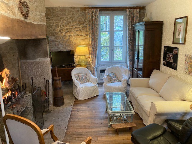 Maison de famille chaleureuse en Corrèze