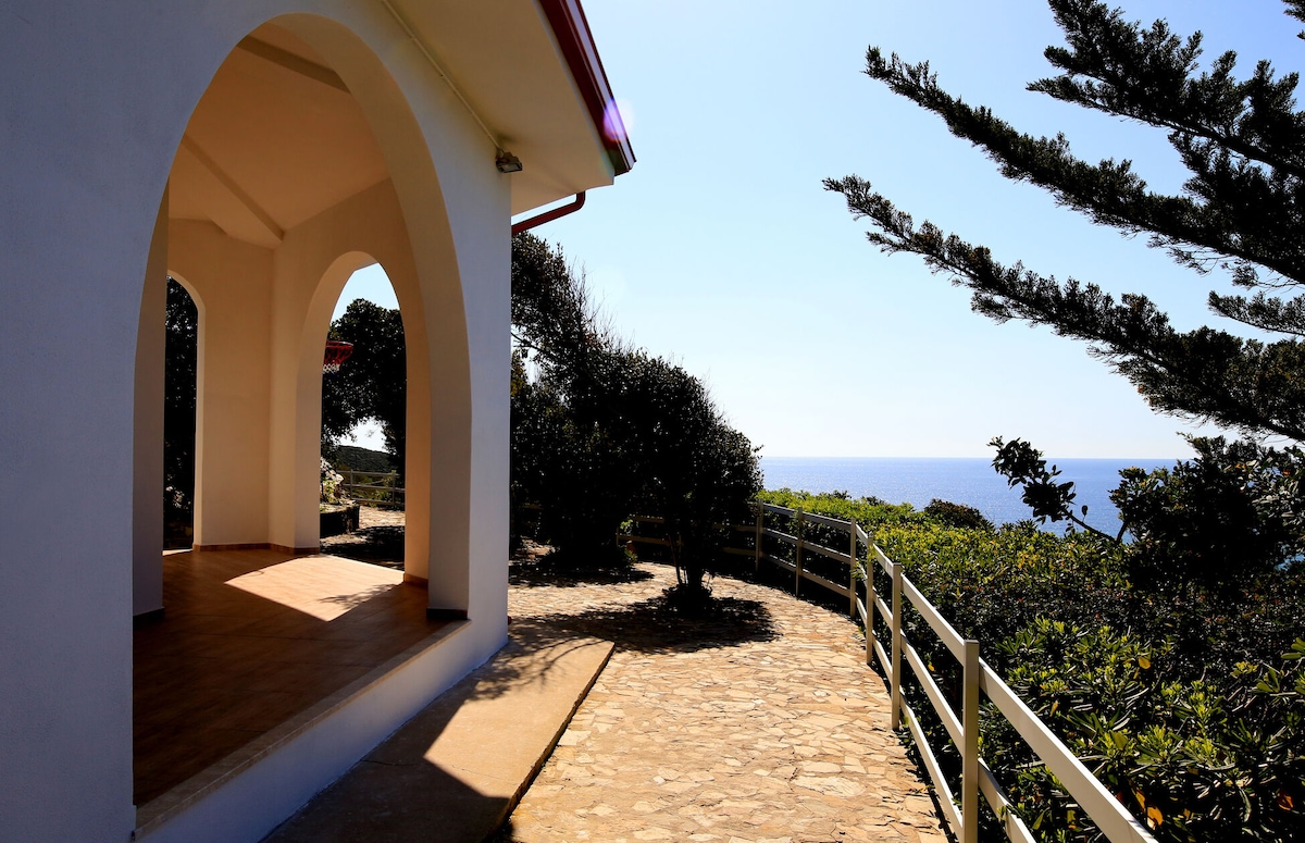 Stunning family house in Sardinia, Villa Matoi