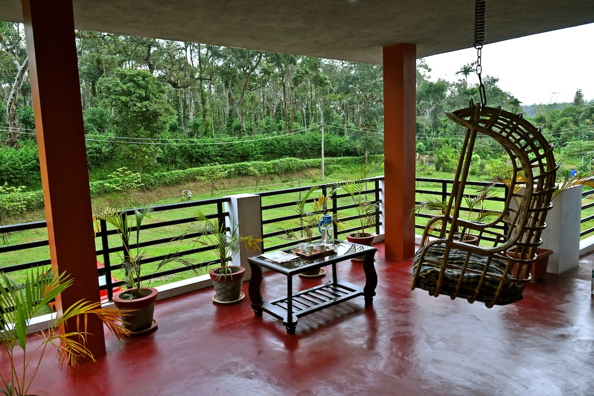 Rainy Cloud Homestay with Balcony View