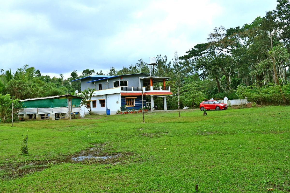 Rainy Cloud Homestay with Balcony View