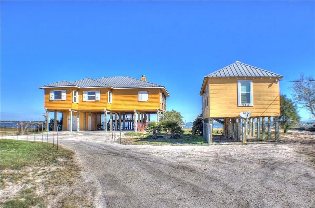 Waterfront Home near Corpus Christi, TX w/ hot tub