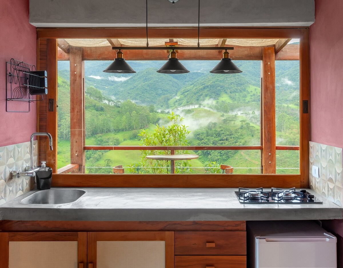 Casa na montanha com vista incrível da Mantiqueira