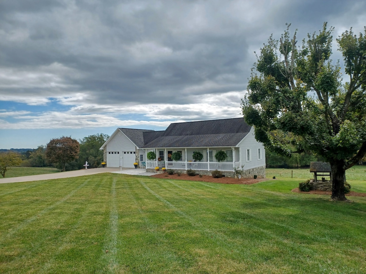 Beautiful Country Home Wineries, Blue Ridge Mtns