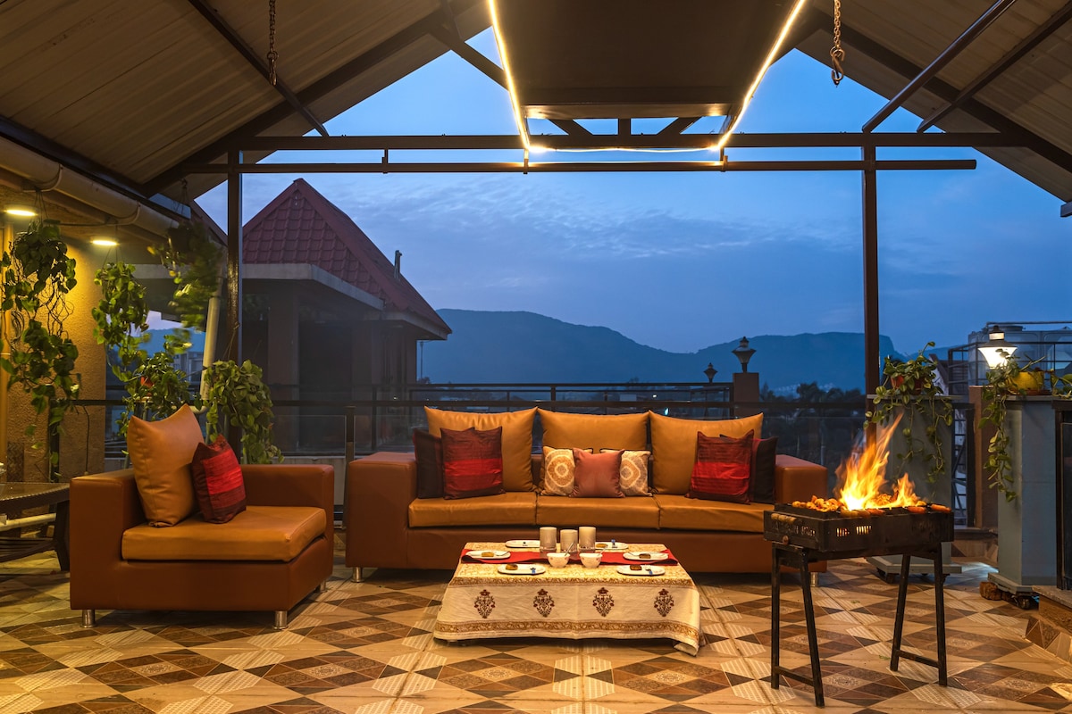 Retro Villa with a private pool and cozy terrace