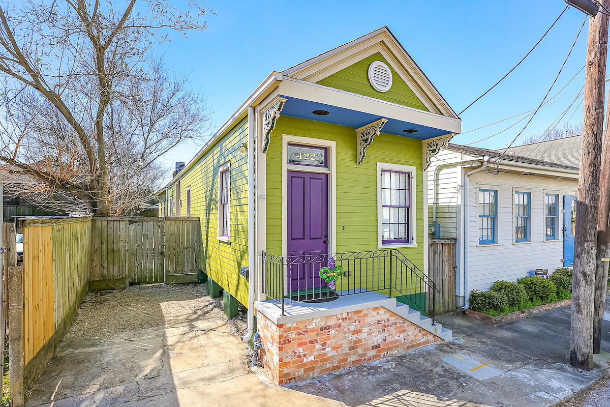 迷人的历史悠久的Shotgun House ，距离FQ/CBD仅几分钟路程