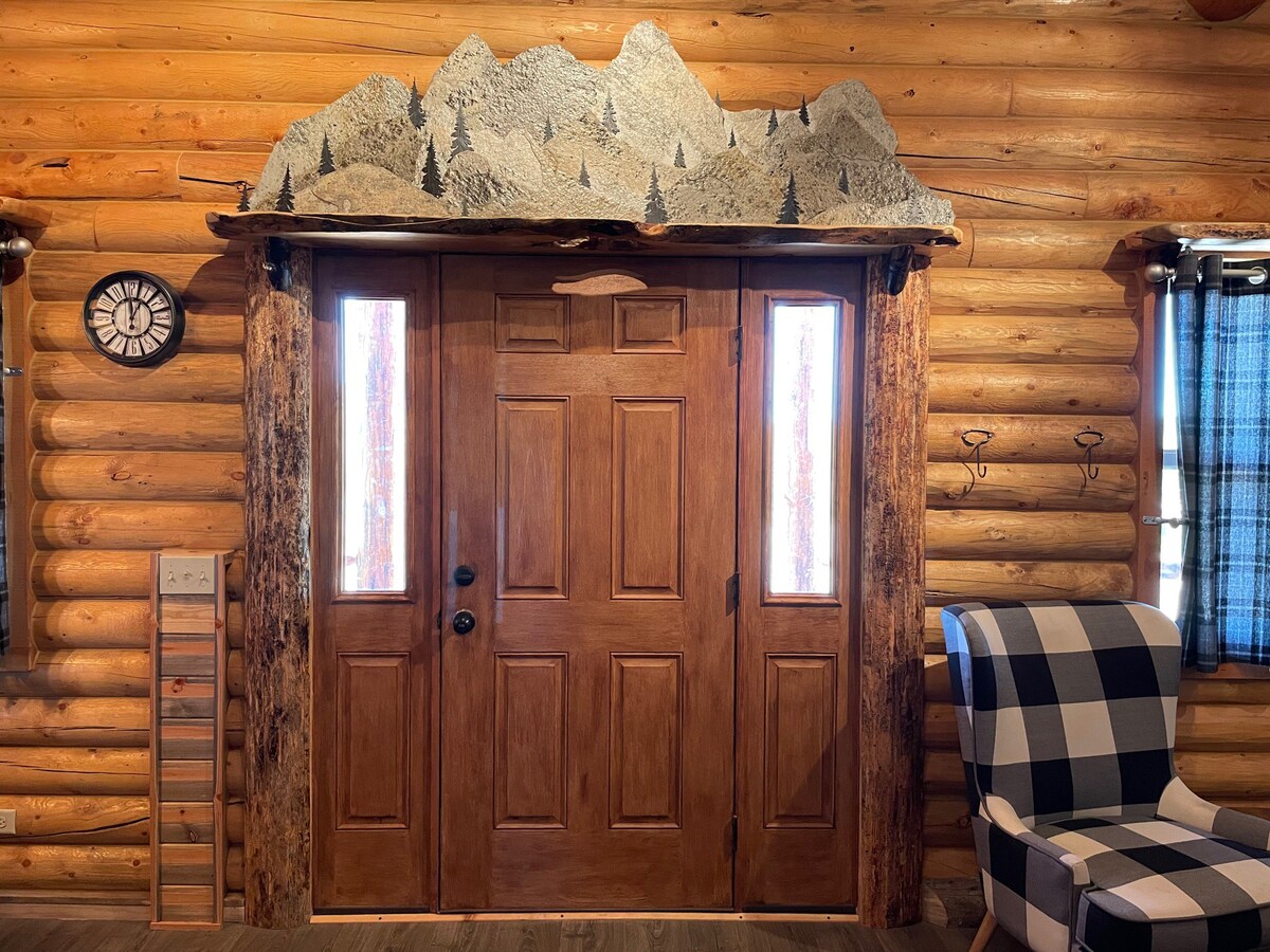 Mountain Escape *带壁炉的舒适双卧室小木屋
