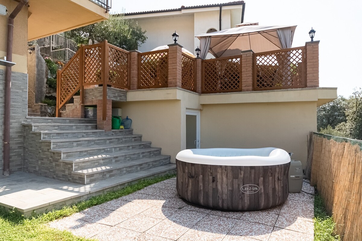 ★★★★[La Roccia Fiorita VARAZZE] JACUZZI-WIFI-RELAX