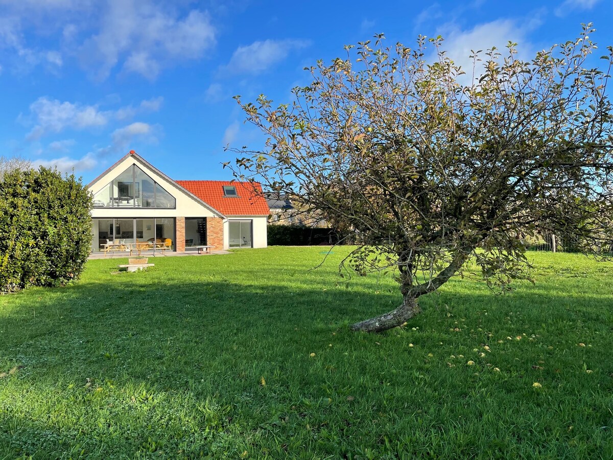 maison de famille dans un écrin de verdure