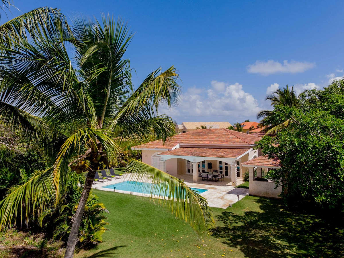 Luxury Villa Cocotal Golf view !