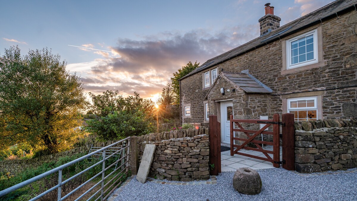 位于山峰区（ Peak District ）中心的舒适小屋