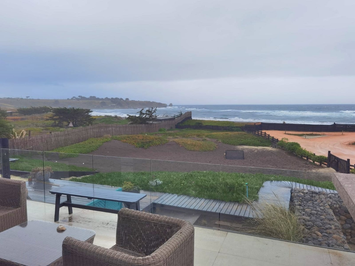 Gran casa familiar primera línea en Punta de Lobos