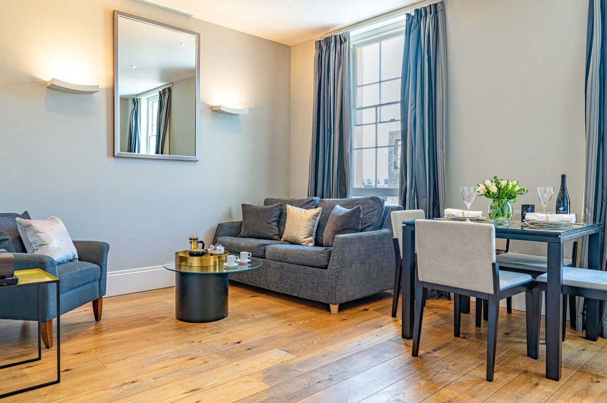 Newly built Circus 1 bed apartment in central Bath
