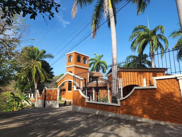 Puerto Carrillo的民宿