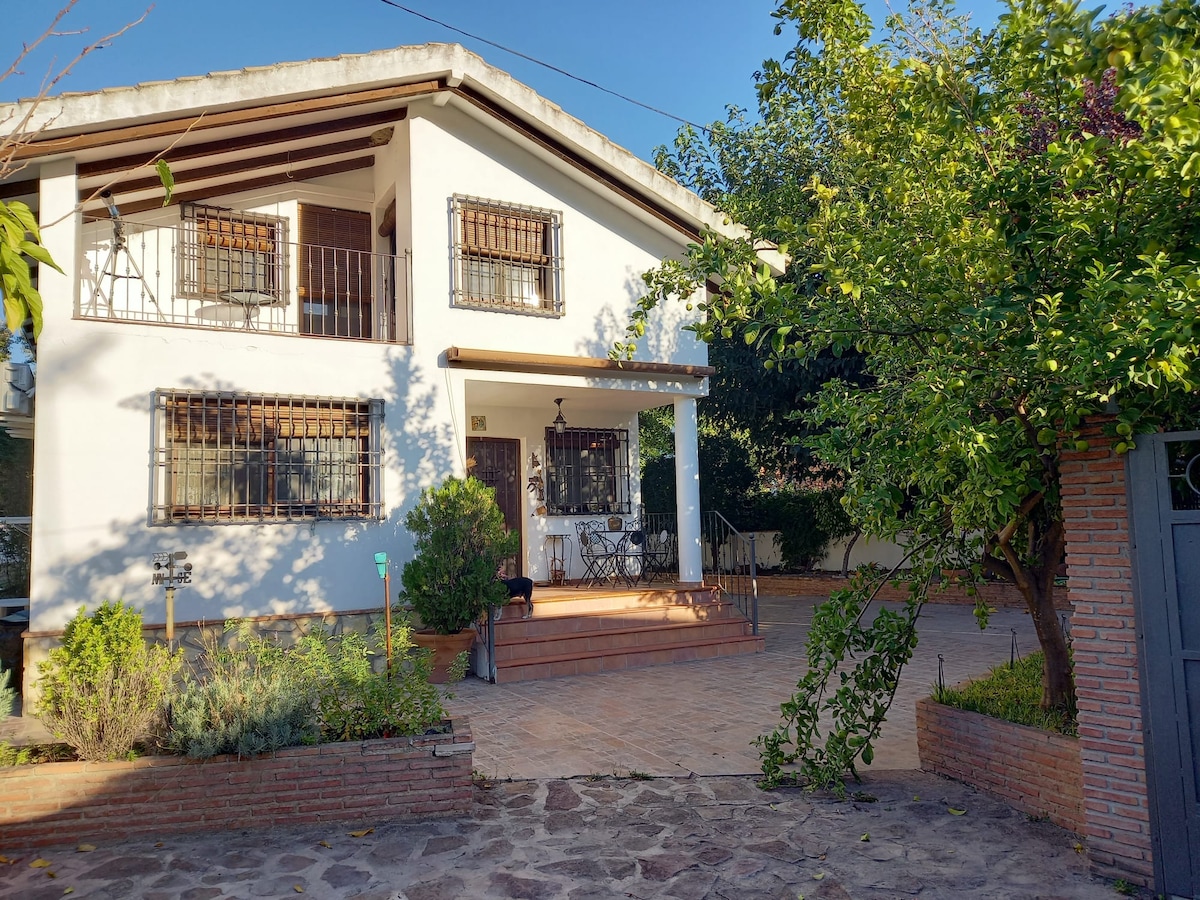 Preciosa casa rural con pista de tenis y piscina