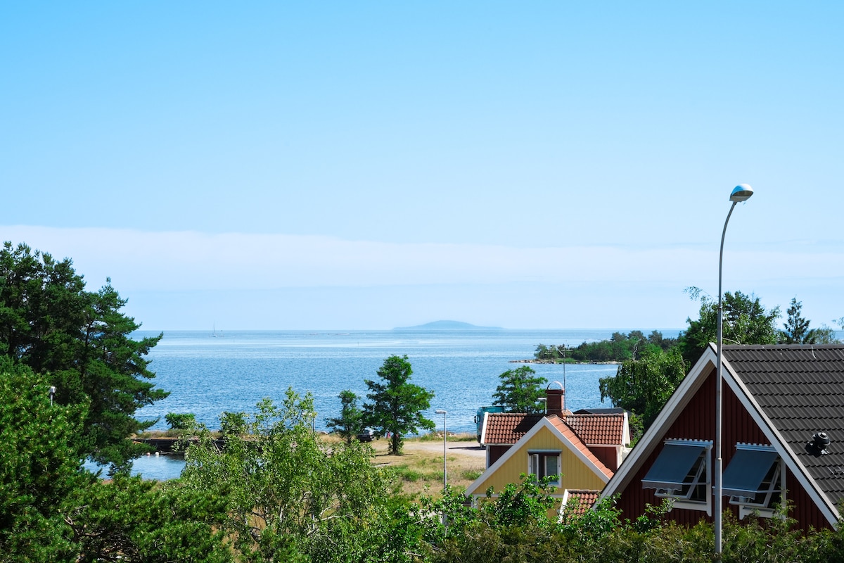 Fin lägenhet med  utsikt och närhet till havet