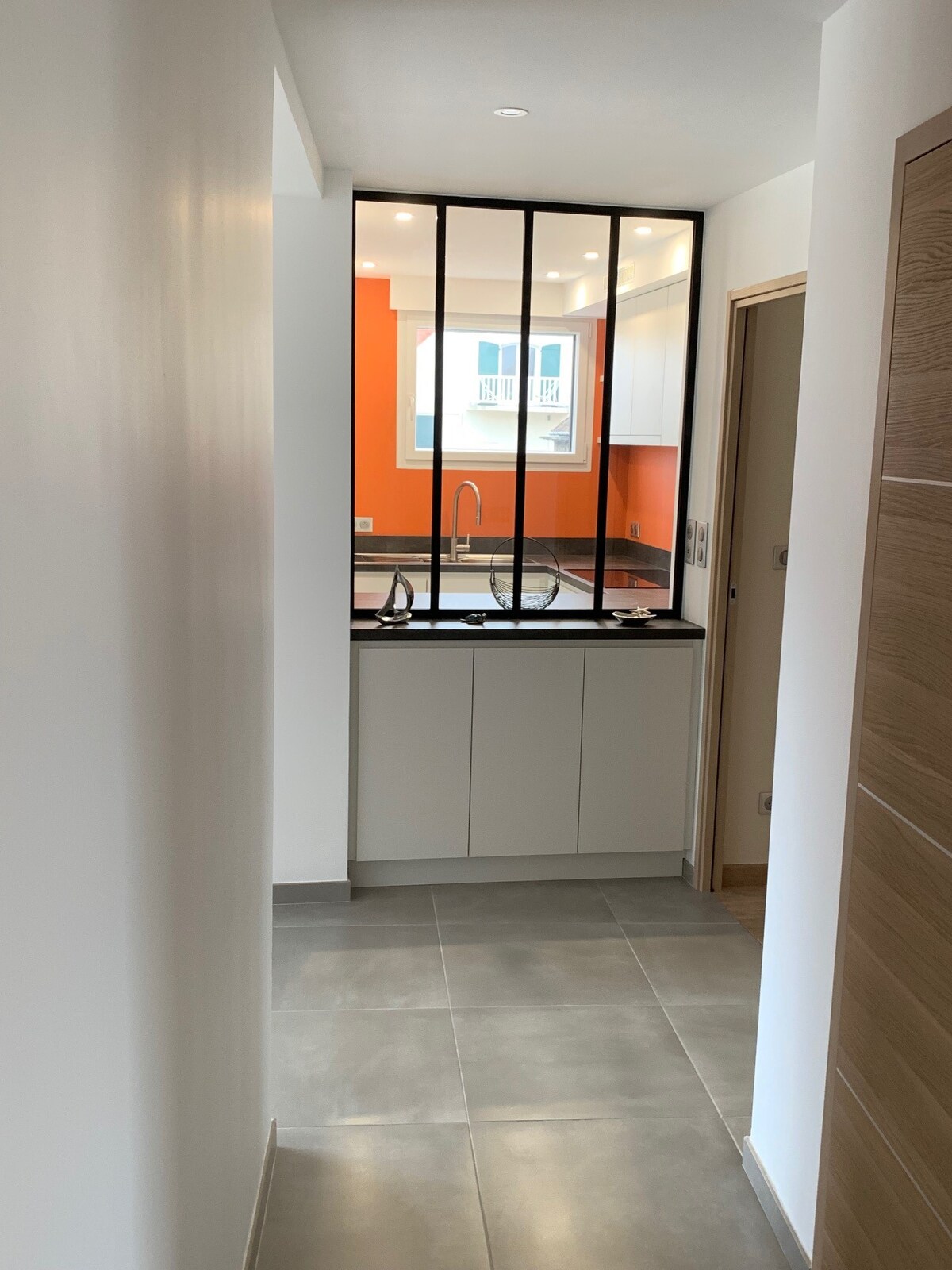 NOUVEAU !!! APPARTEMENT CONTEMPORAIN 2 CH RENOVE