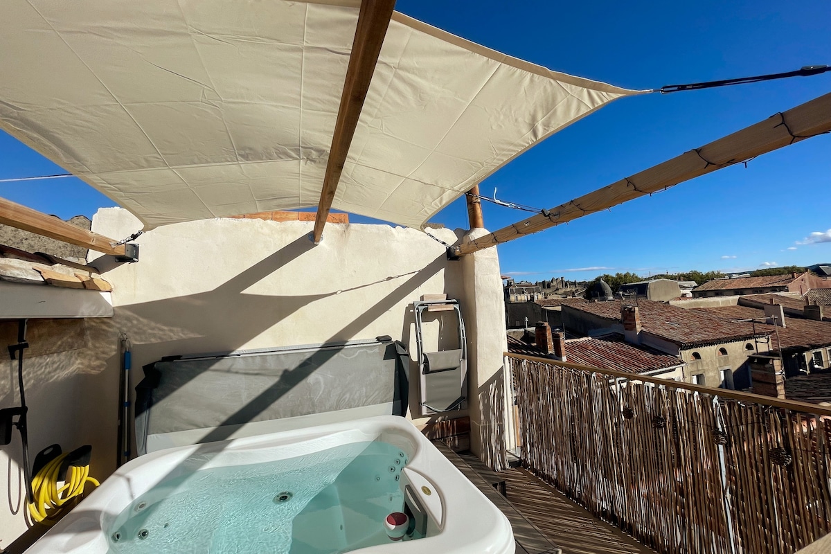 Hot TUB-Standing-Rooftop-Unique Medieval City View