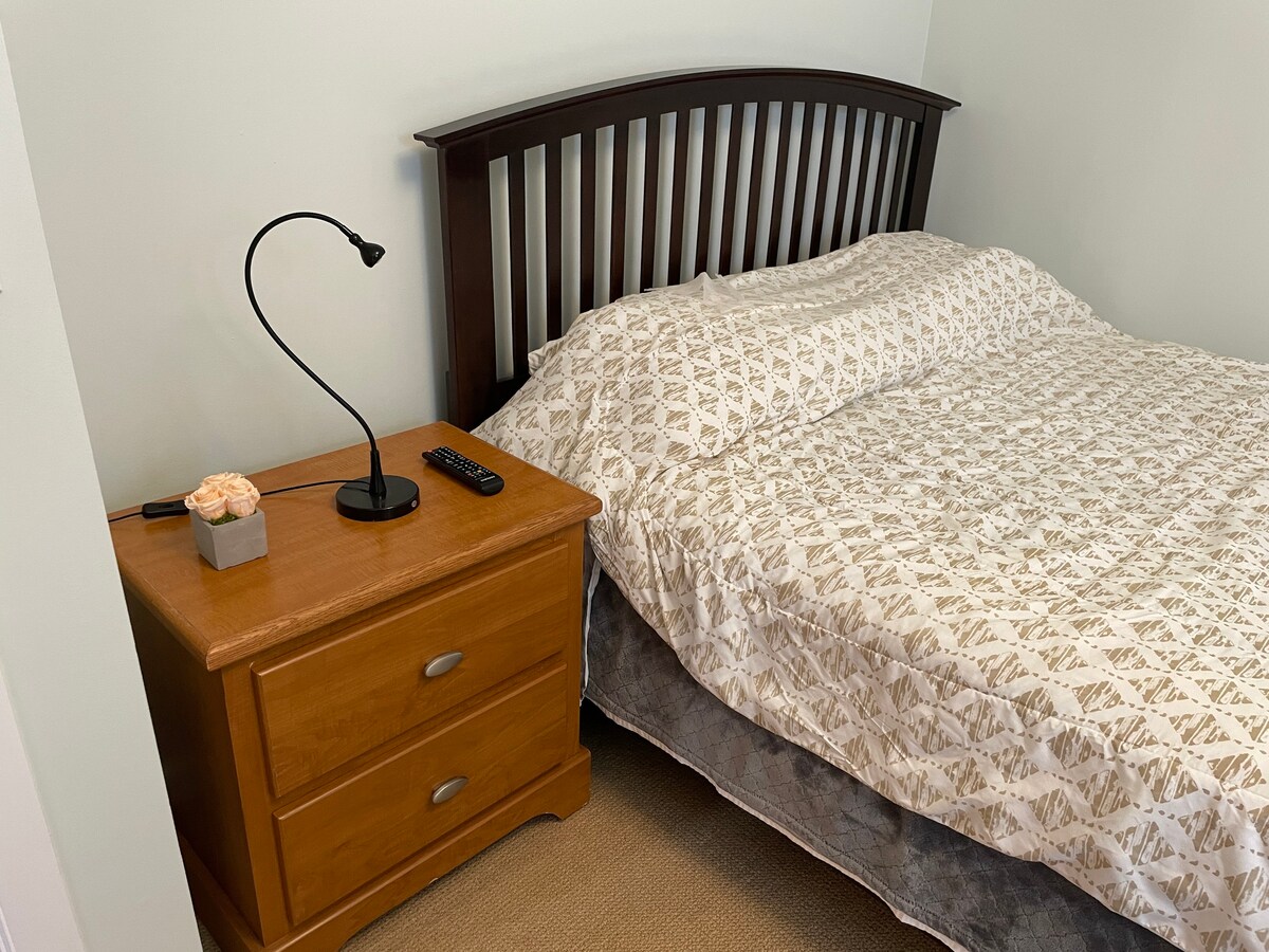 舒适的标准双人床，美丽的房源，带独立卫生间