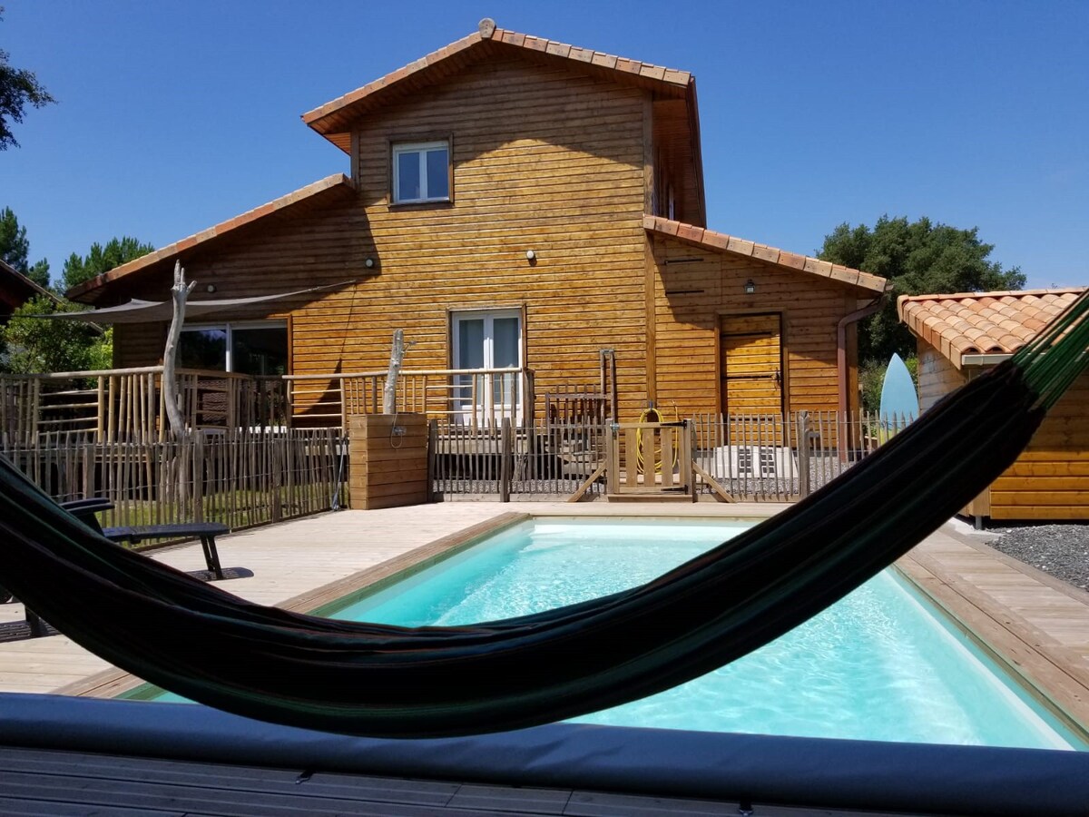 Maison bois avec piscine à 3km de l'océan