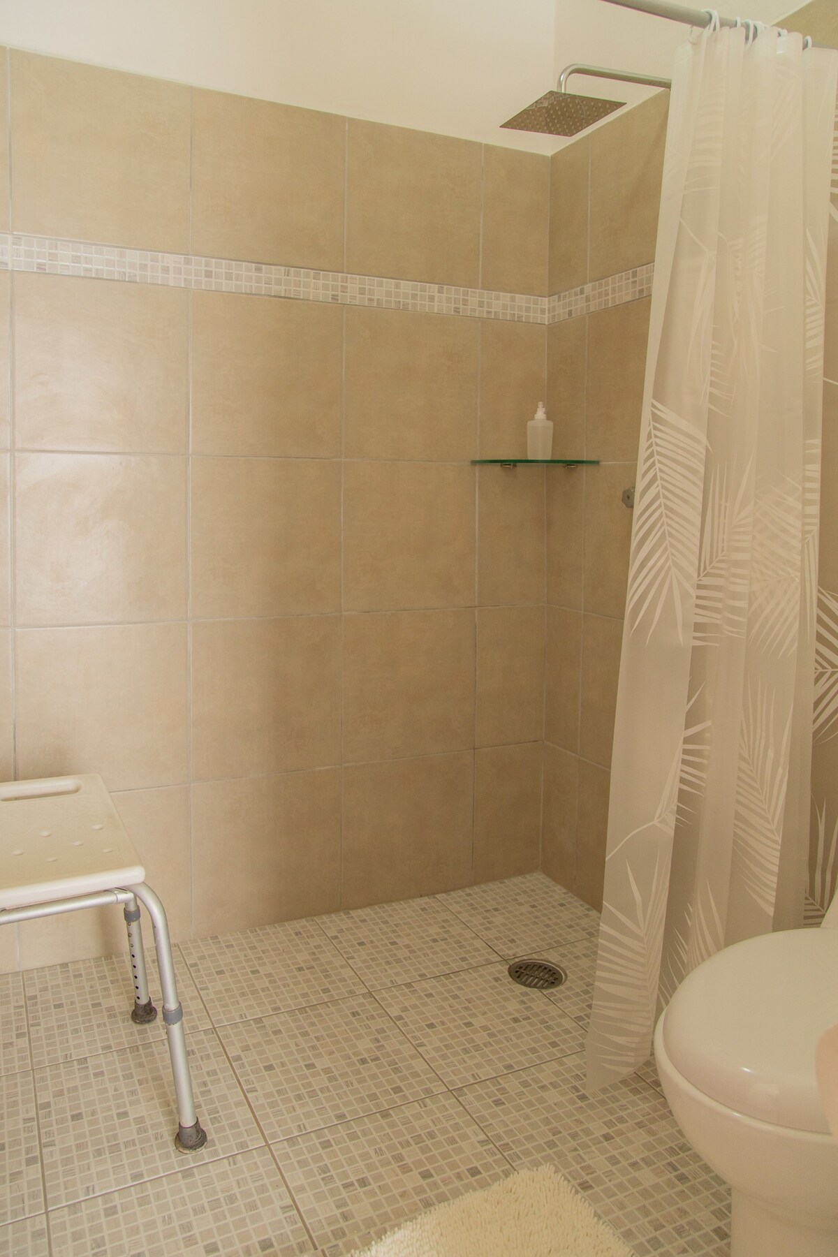 2 Cuartos privados con baños enteros-Centro Lagos